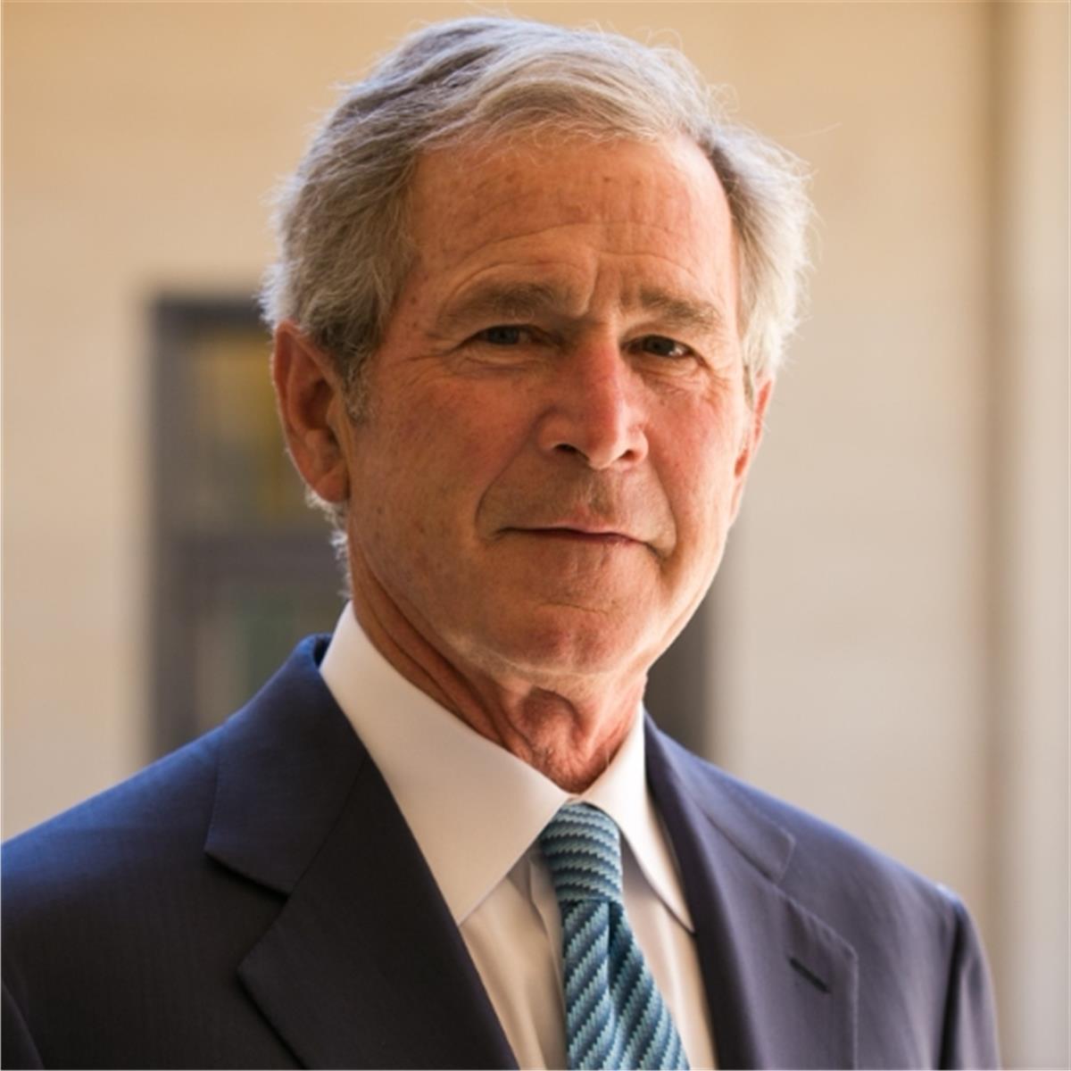 George W. Bush führte das Land während einer Zeit großer Herausforderungen und Veränderungen.